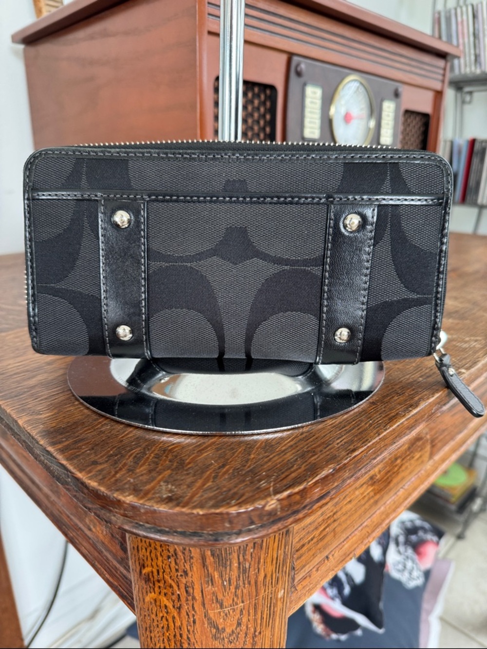 Coach Zoe SoHo buckle zip around wallet in black signature jacquard and leather - Picture 2 of 13